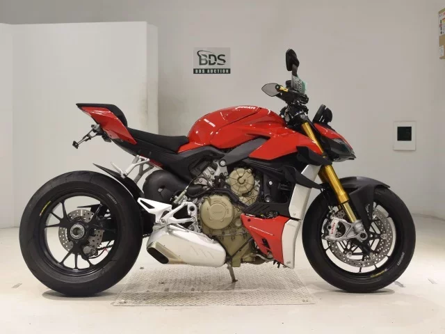 Ducati  STREET FIGHTER V4S лот № 0262 оценка 6  с аукциона в Японии