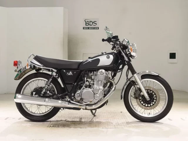 Yamaha SR400-5 лот № 5293 оценка 4  с аукциона в Японии