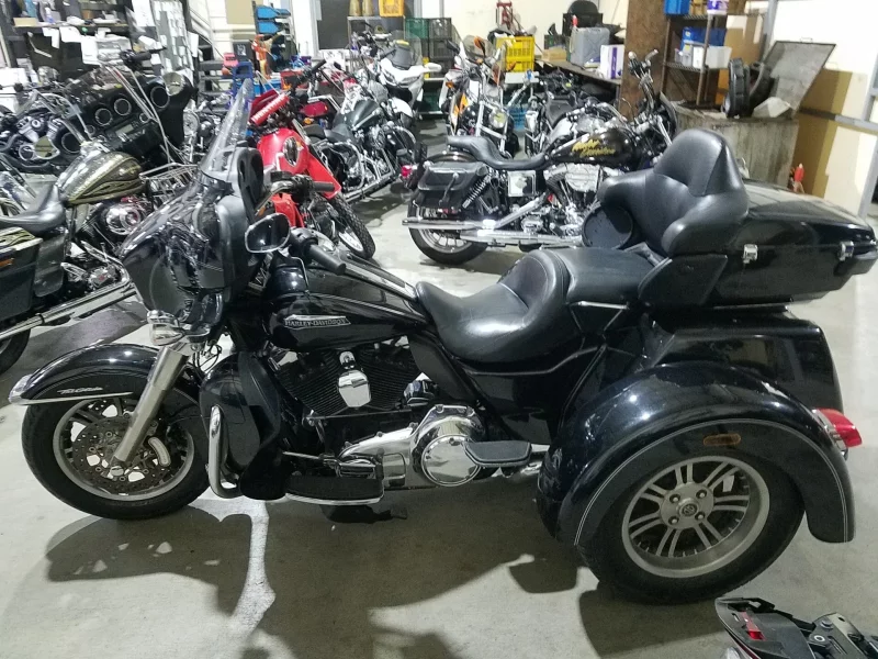 Harley-Davidson HARLEY FLHTCU