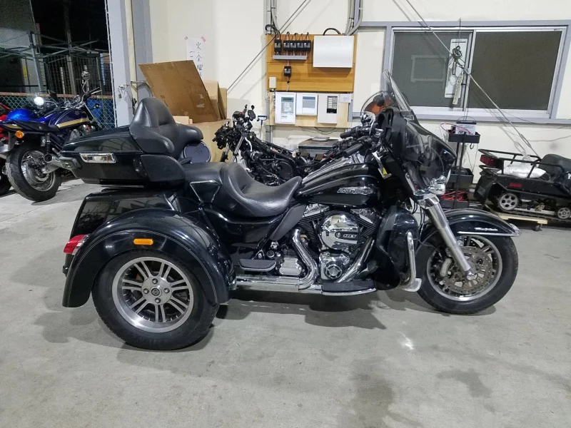 Harley-Davidson HARLEY FLHTCU