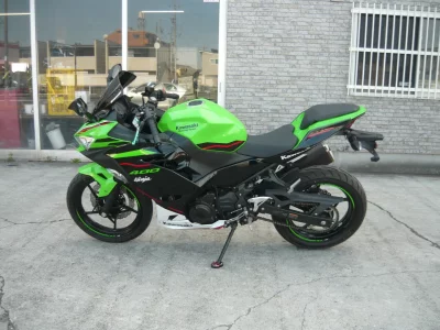 Kawasaki Ninja 400 KRT ED