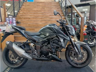 Suzuki GSX-S750