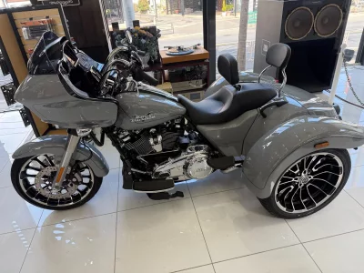 Harley-Davidson HARLEY FLTRT ROAD GLIDE 3
