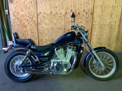 Suzuki INTRUDER 750