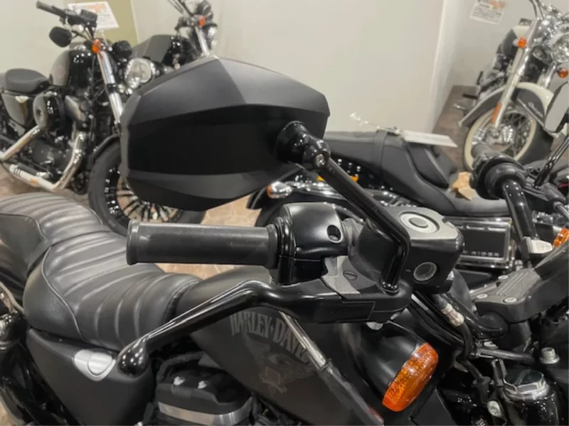 Harley-Davidson HARLEY XL883N
