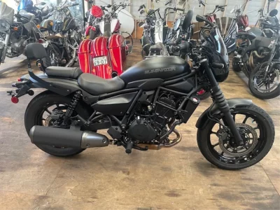 Kawasaki ELIMINATOR 400-1