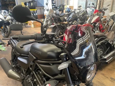 Kawasaki ELIMINATOR 400-1