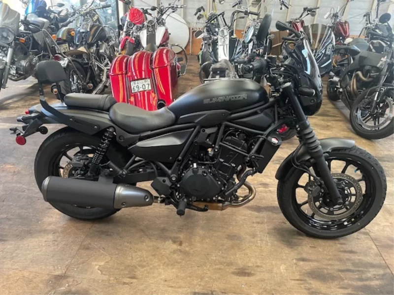 Kawasaki ELIMINATOR 400-1