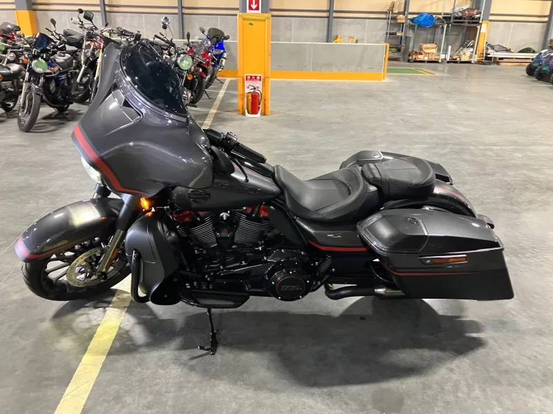 Harley-Davidson HARLEY FLHXSE CVO