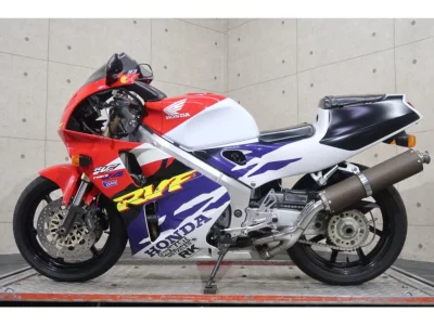 Honda RVF400