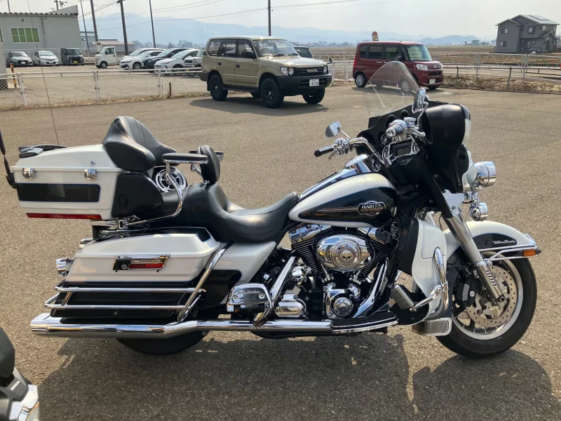 Harley-Davidson HARLEY FLHTCU1580-1690