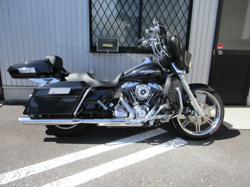 Harley-Davidson HARLEY FLHX103