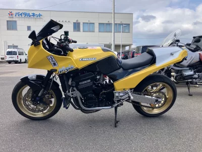 Kawasaki GPZ900R