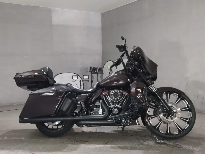 Harley-Davidson HARLEY FLHXSE1920CVO