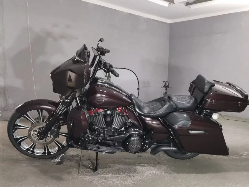 Harley-Davidson HARLEY FLHXSE1920CVO