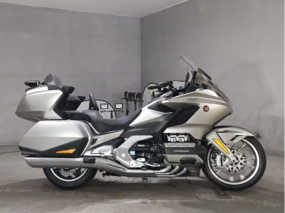 Honda GL1800 TOUR DCT