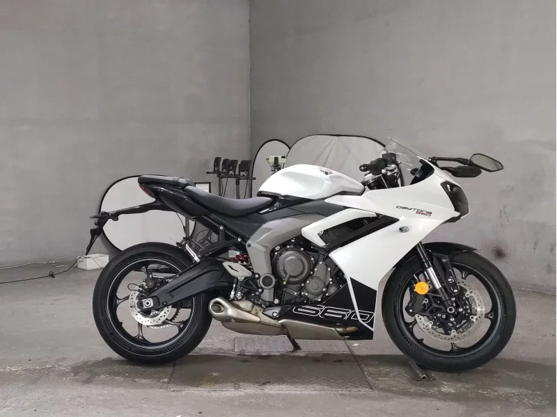 Triumph TRIUMPH DAYTONA 660