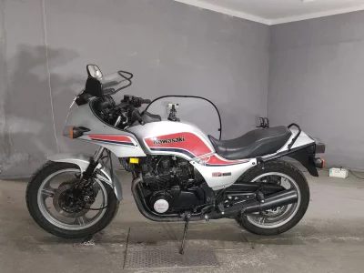 Kawasaki GPZ750