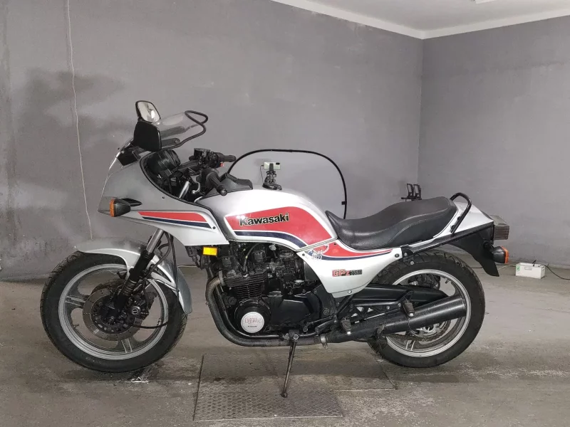 Kawasaki GPZ750