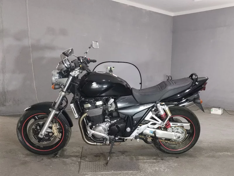Suzuki GSX1400