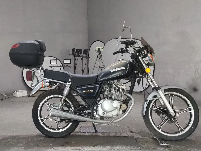 Suzuki GN125H