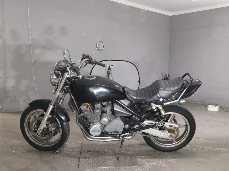 Kawasaki ZEPHYR400