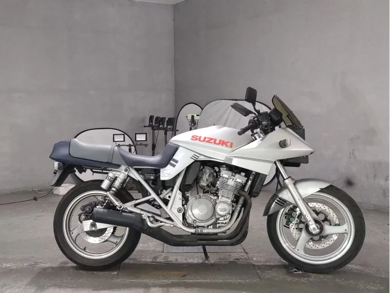 Suzuki GSX250 KATANA