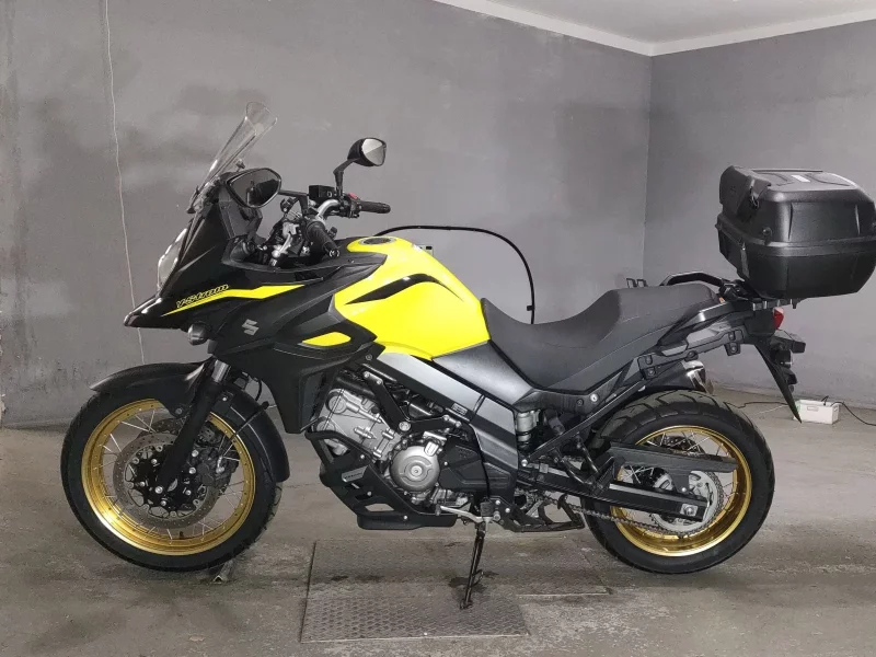 Suzuki V STROM650