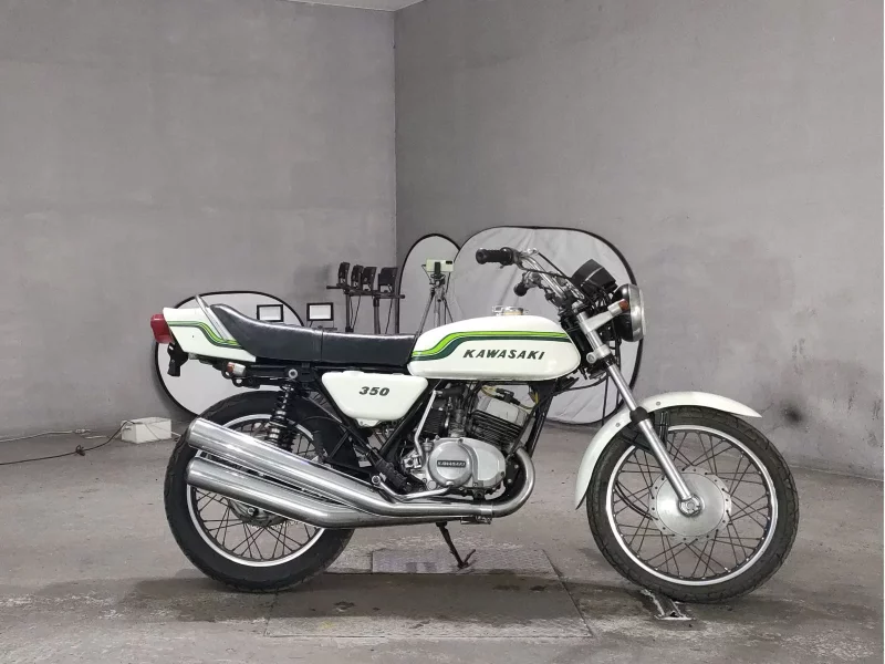 Kawasaki 250SS