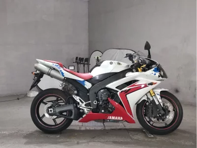 Yamaha YZF-R1