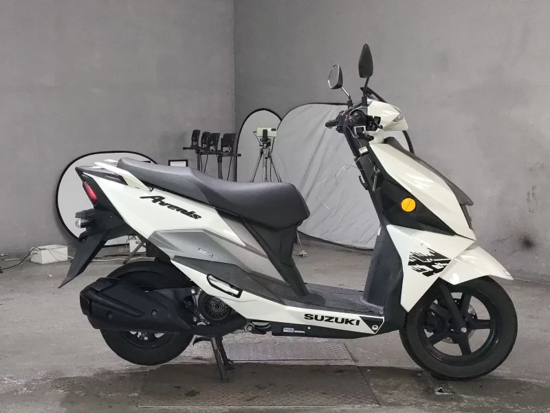 Suzuki AVENIS125