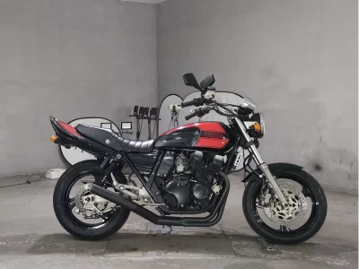 Yamaha XJR400