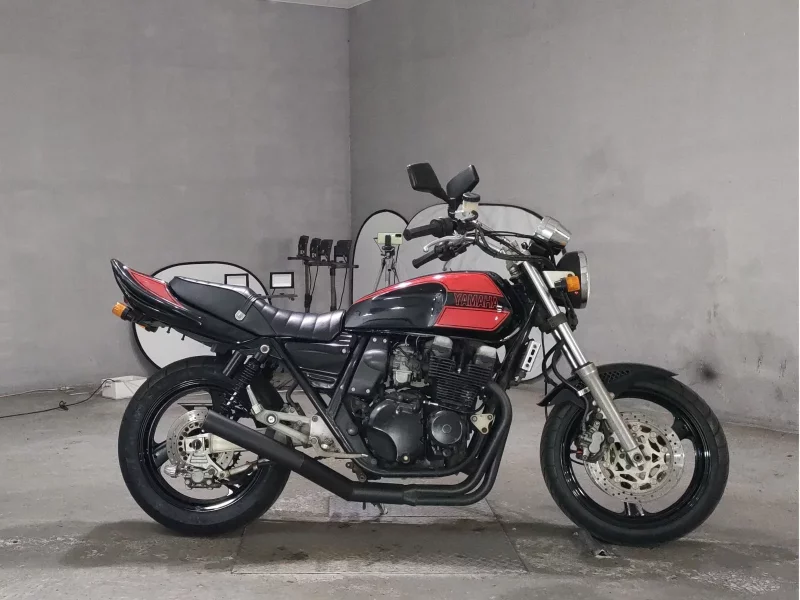 Yamaha XJR400