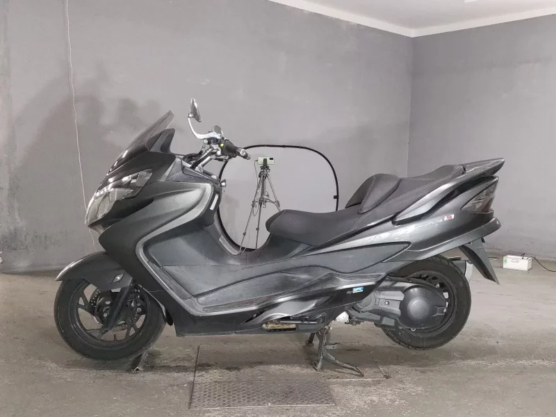 Suzuki SKYWAVE 250S