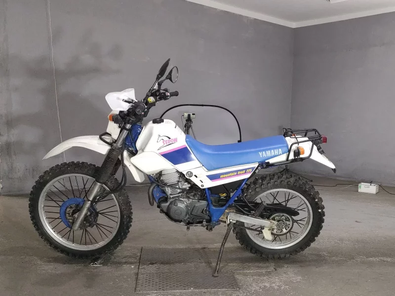 Yamaha SEROW 225