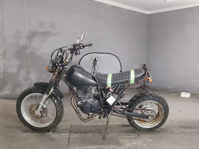 Yamaha TW225