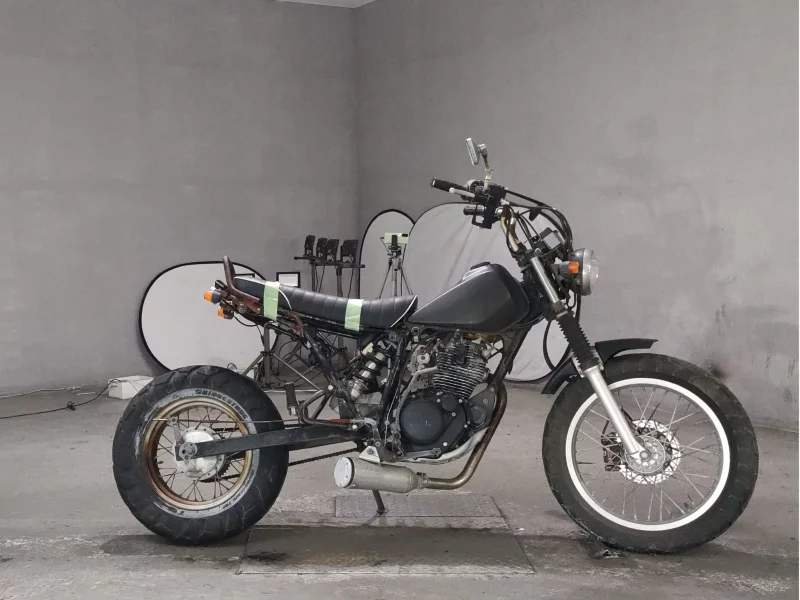 Yamaha TW225