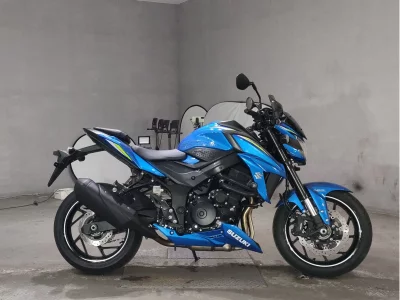Suzuki GSX-S750