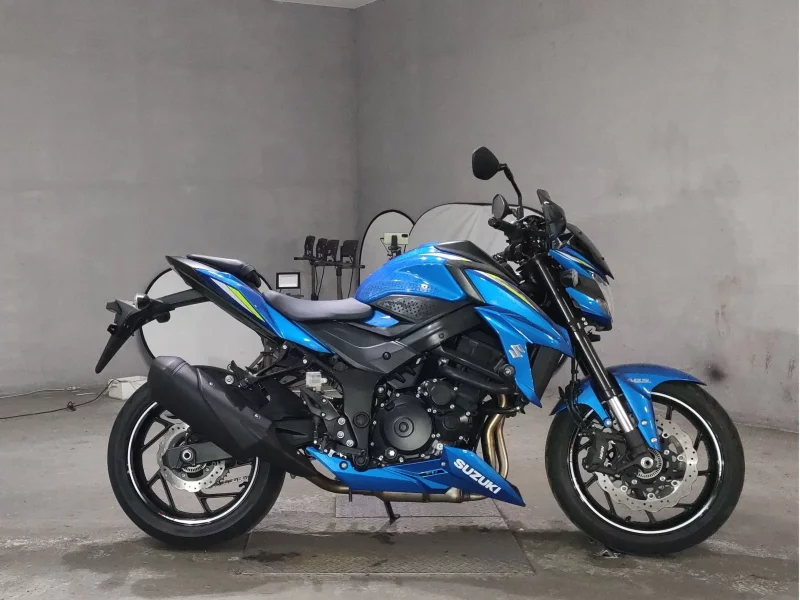 Suzuki GSX-S750