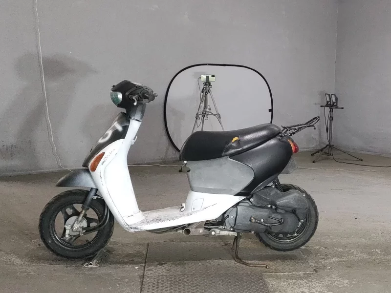 Suzuki LET S4