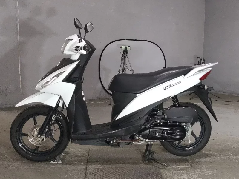 Suzuki ADDRESS V110
