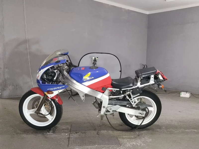 Honda CBR250R