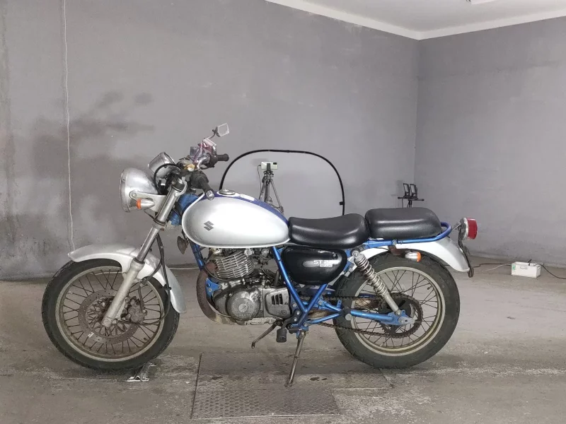 Suzuki ST250E