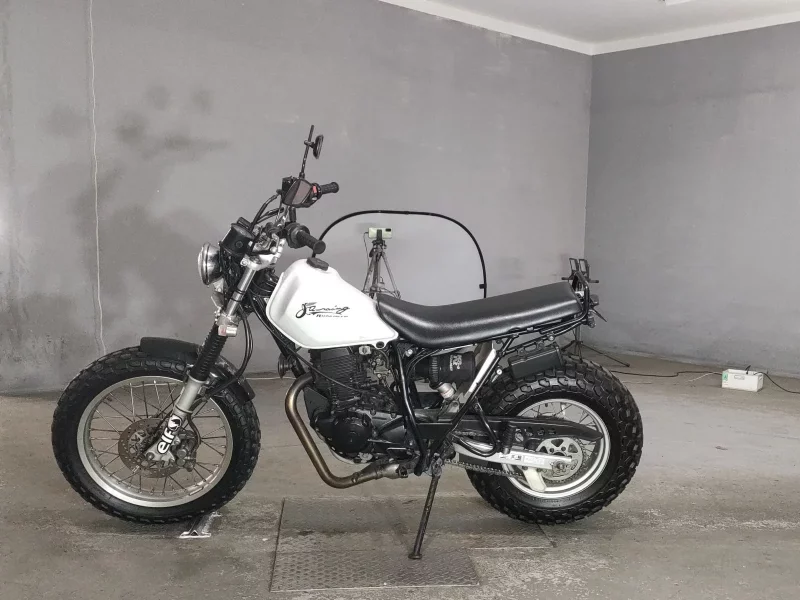 Yamaha TW225