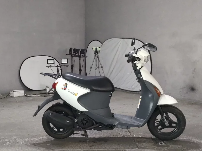Suzuki LET S4