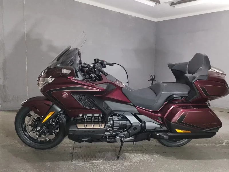 Honda GL1800 TOUR DCT