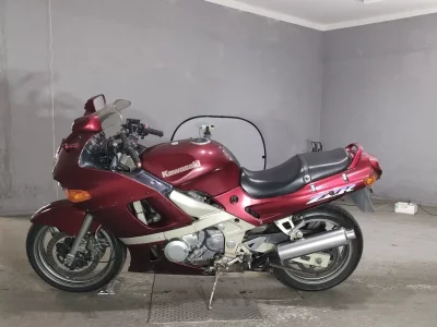 Kawasaki ZZR400
