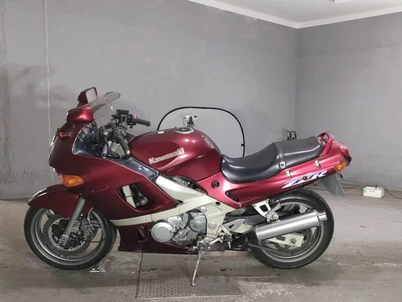Kawasaki ZZR400