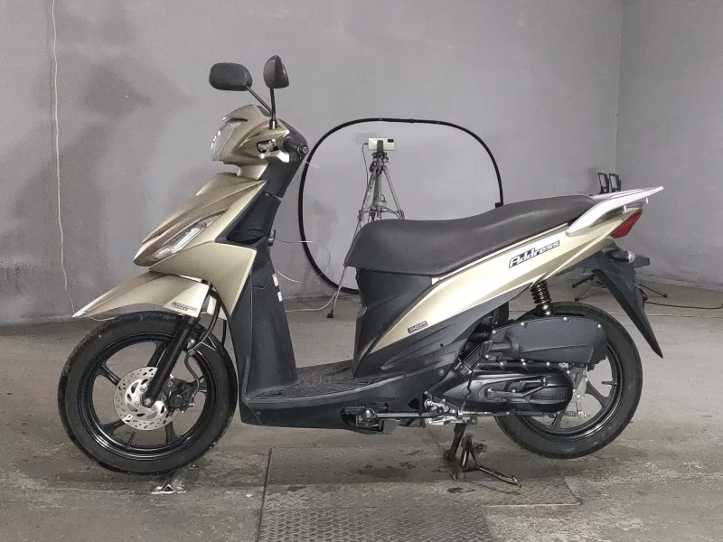Suzuki ADDRESS V110
