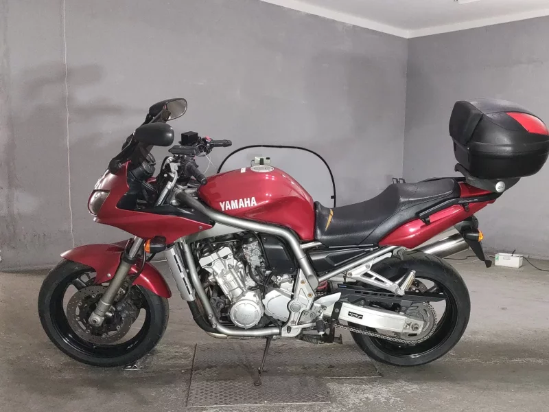 Yamaha FZ-1 FEATHER